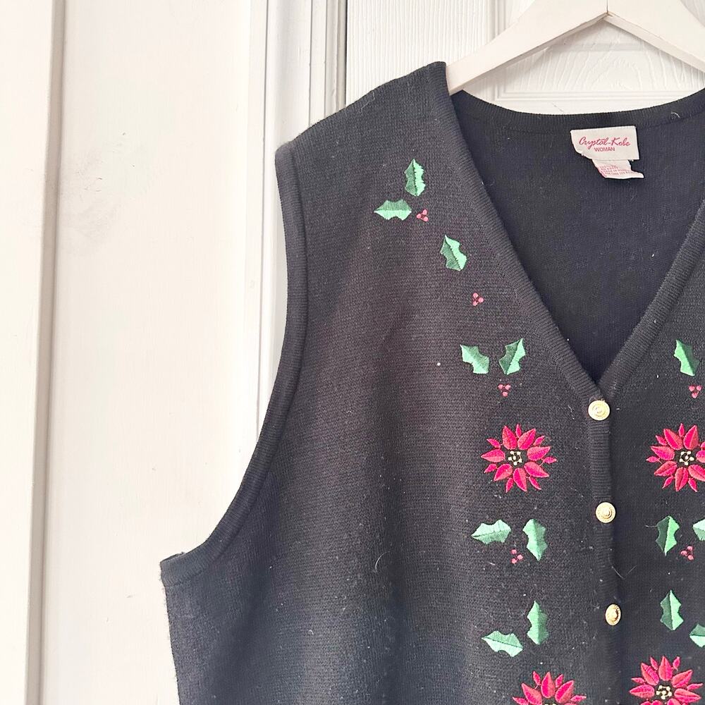 Crystal Kobe Woman Black Holiday Poinsettia Holly Leaves Button Sweater Vest 3X - Picture 2 of 8